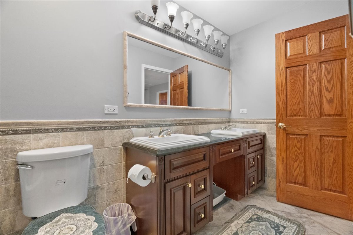 325 Williams Street Roselle, IL 60172 - Photo 26 of 40
