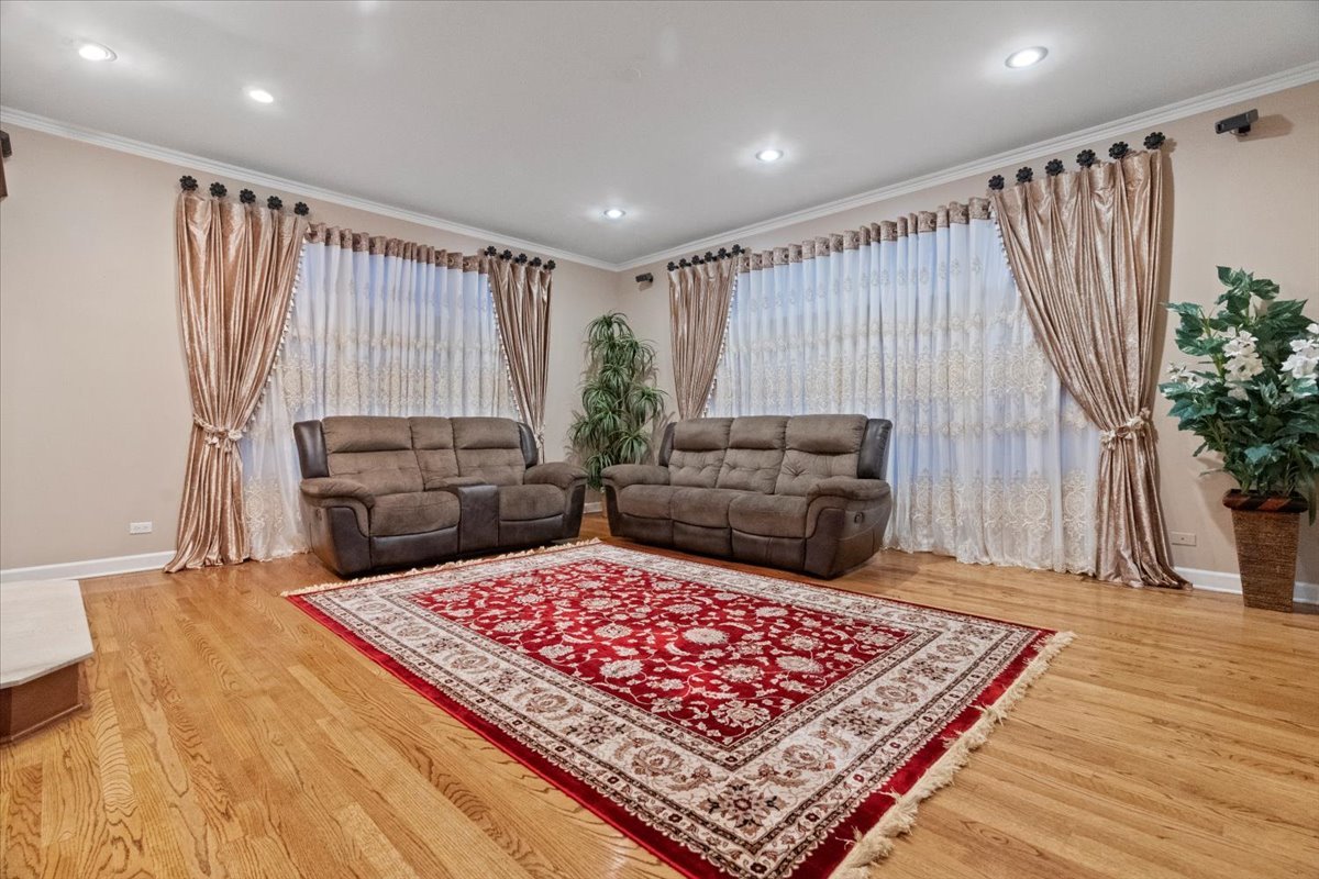325 Williams Street Roselle, IL 60172 - Photo 7 of 40