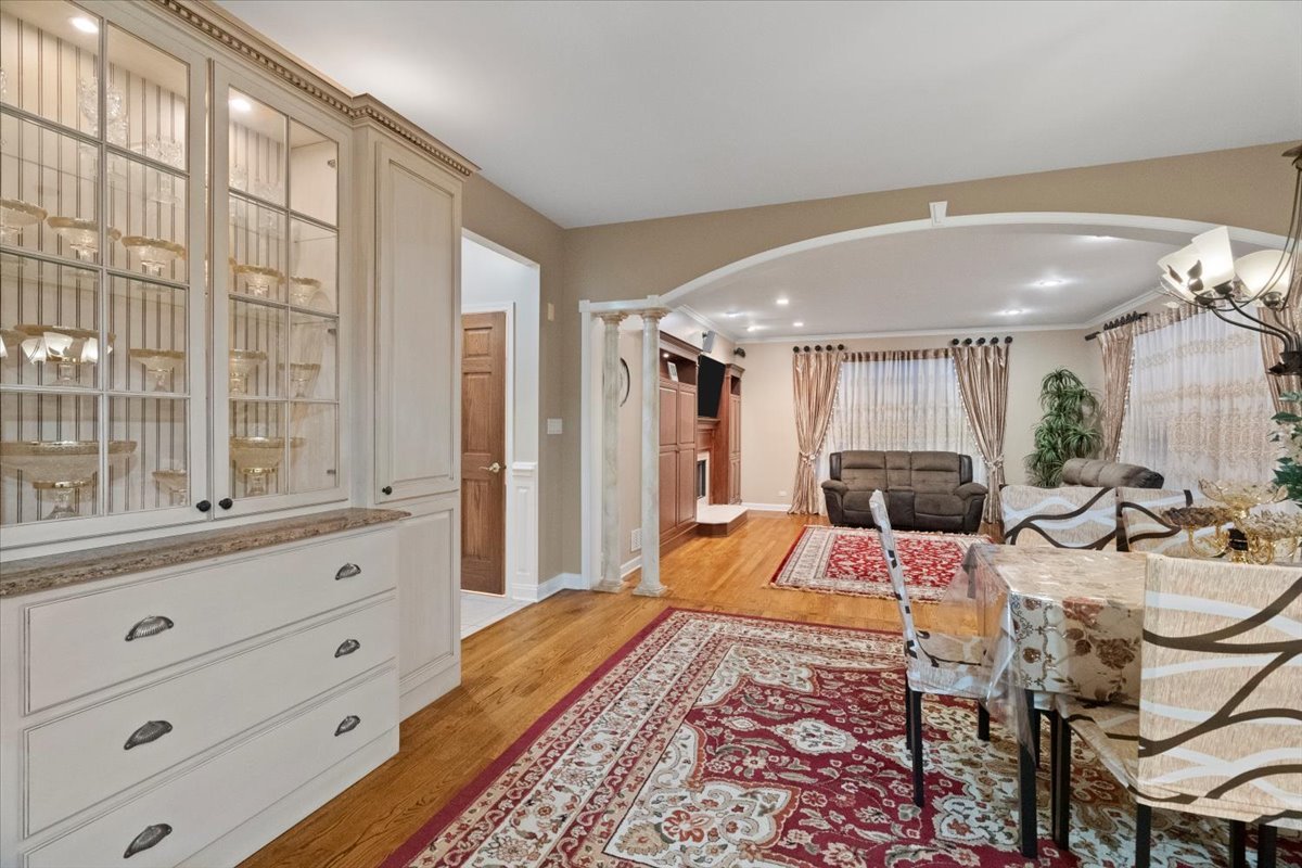325 Williams Street Roselle, IL 60172 - Photo 8 of 40