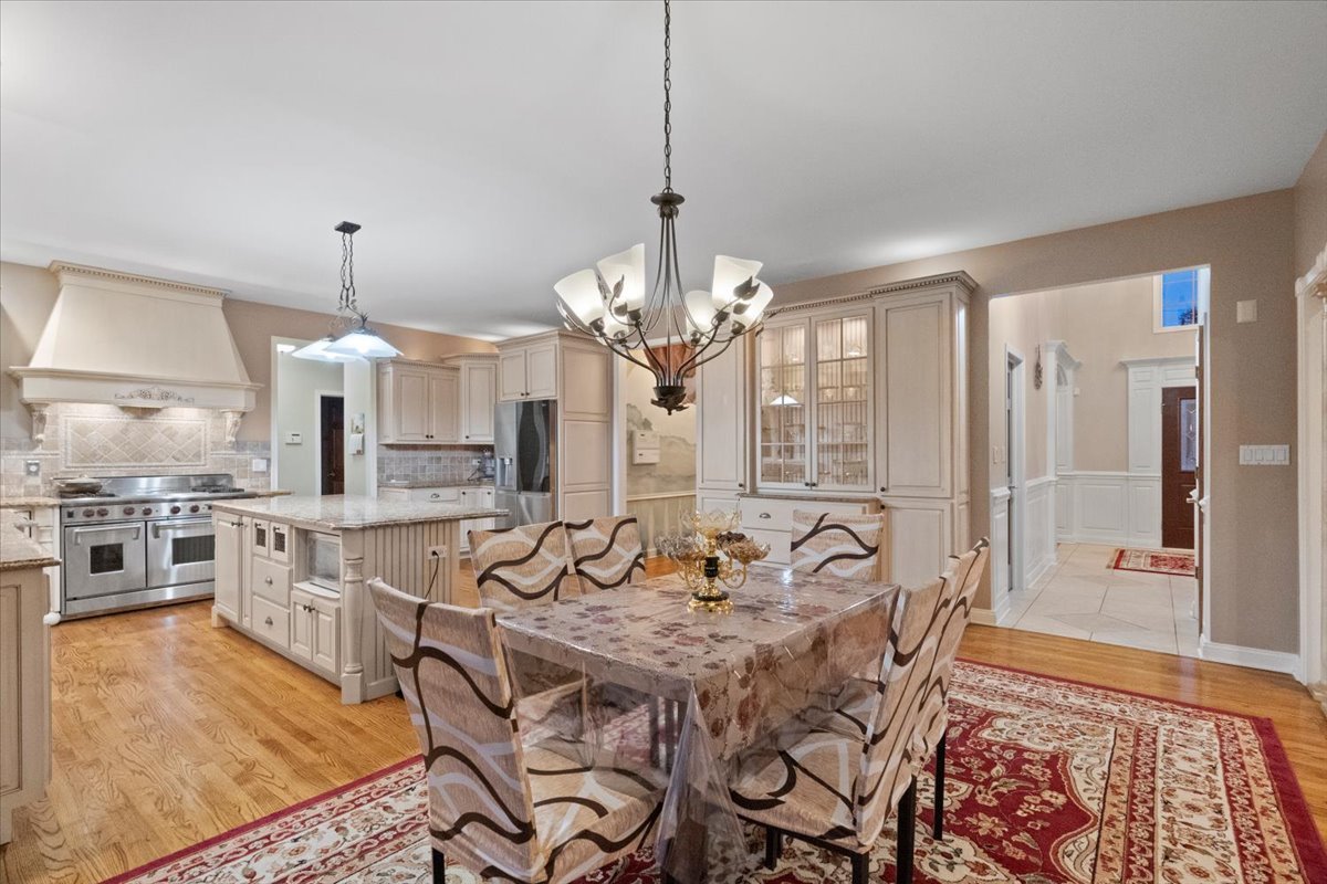325 Williams Street Roselle, IL 60172 - Photo 10 of 40