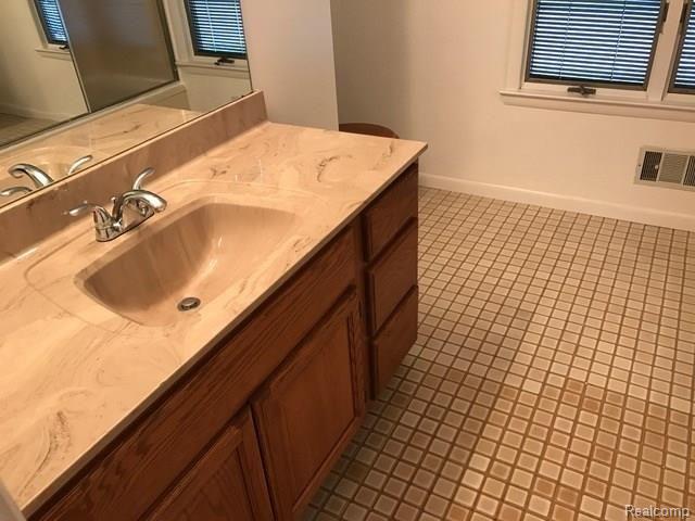 1567 Rustic Ridge Road Canton, MI 48188 - Photo 8 of 13 RUSTIC RIDGE BATH 2.JPG