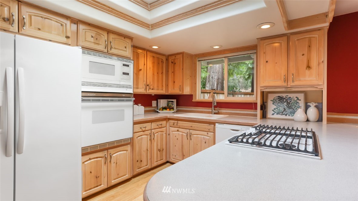 16433 Southeast 145th Street Renton, WA 98059 - Photo 16 of 38