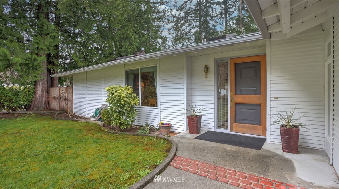 16433 Southeast 145th Street Renton, WA 98059 - Photo 5 of 38