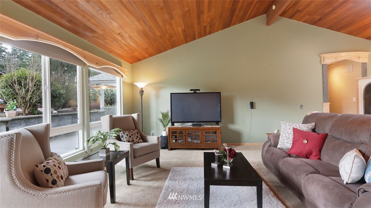 16433 Southeast 145th Street Renton, WA 98059 - Photo 10 of 38
