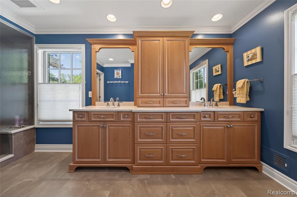 66 Oxford Road Grosse Pointe, MI 48236 - Photo 26 of 52
