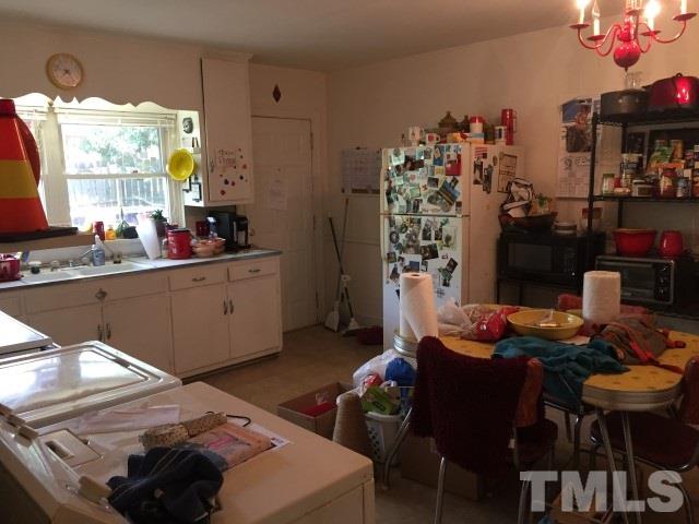 1328 Kent Road Raleigh, NC 27606 - Photo 8 of 10