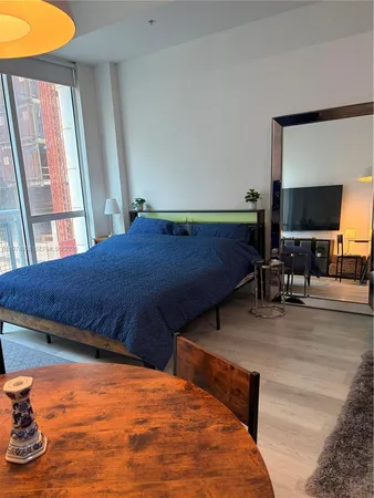 $2,350 | 244 Biscayne Boulevard, Unit 341, Miami, FL 33132