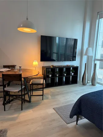 $2,350 | 244 Biscayne Boulevard, Unit 341, Miami, FL 33132