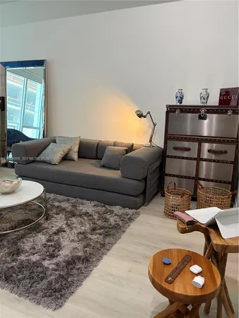$2,350 | 244 Biscayne Boulevard, Unit 341, Miami, FL 33132