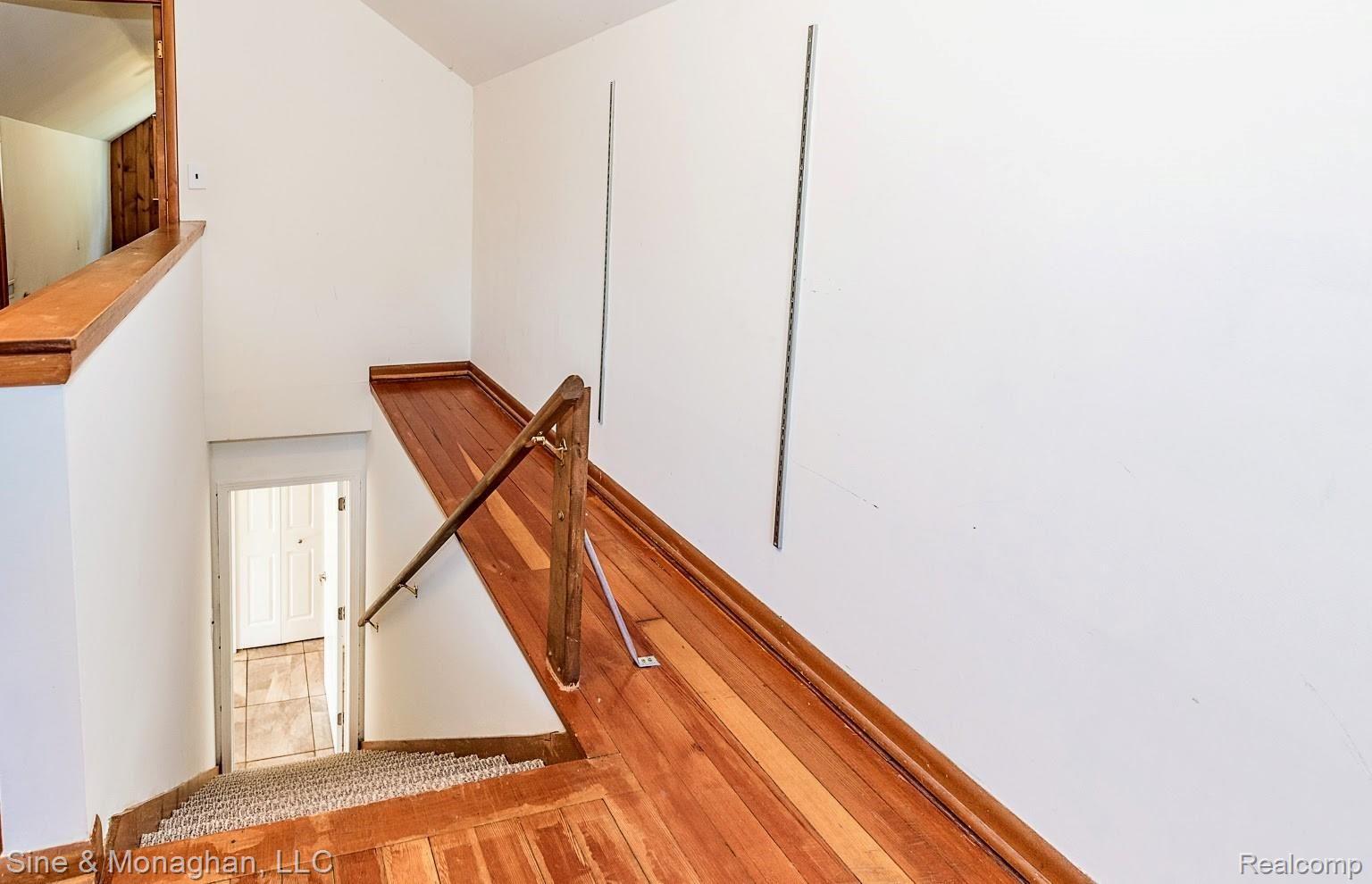 2659 Chicago Road Warren, MI 48092 - Photo 28 of 47 Upstairs nook for shelving