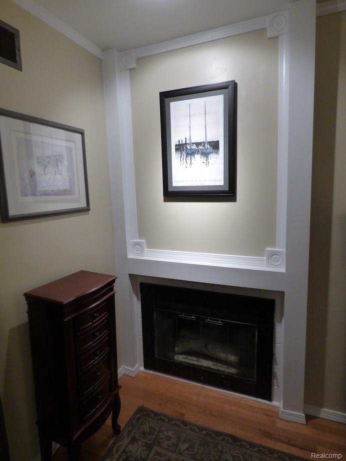 22563 Deerfield Road Novi, MI 48375 - Photo 28 of 44 P1190972.jpg