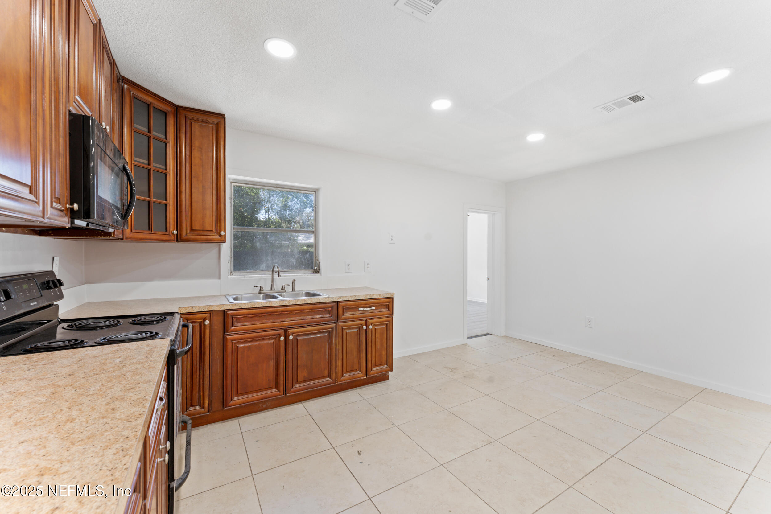 2626 Leonid Road Jacksonville, FL 32218 - Photo 12 of 40 2626 LEONID Road,