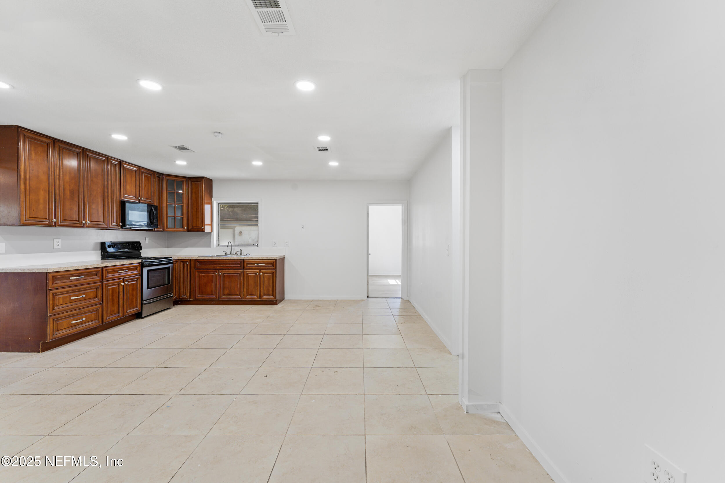 2626 Leonid Road Jacksonville, FL 32218 - Photo 13 of 40 2626 LEONID Road,