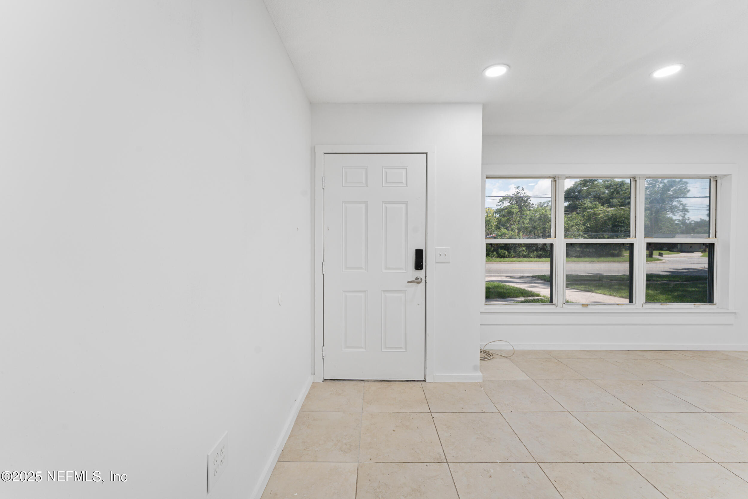 2626 Leonid Road Jacksonville, FL 32218 - Photo 5 of 40 2626 LEONID Road,