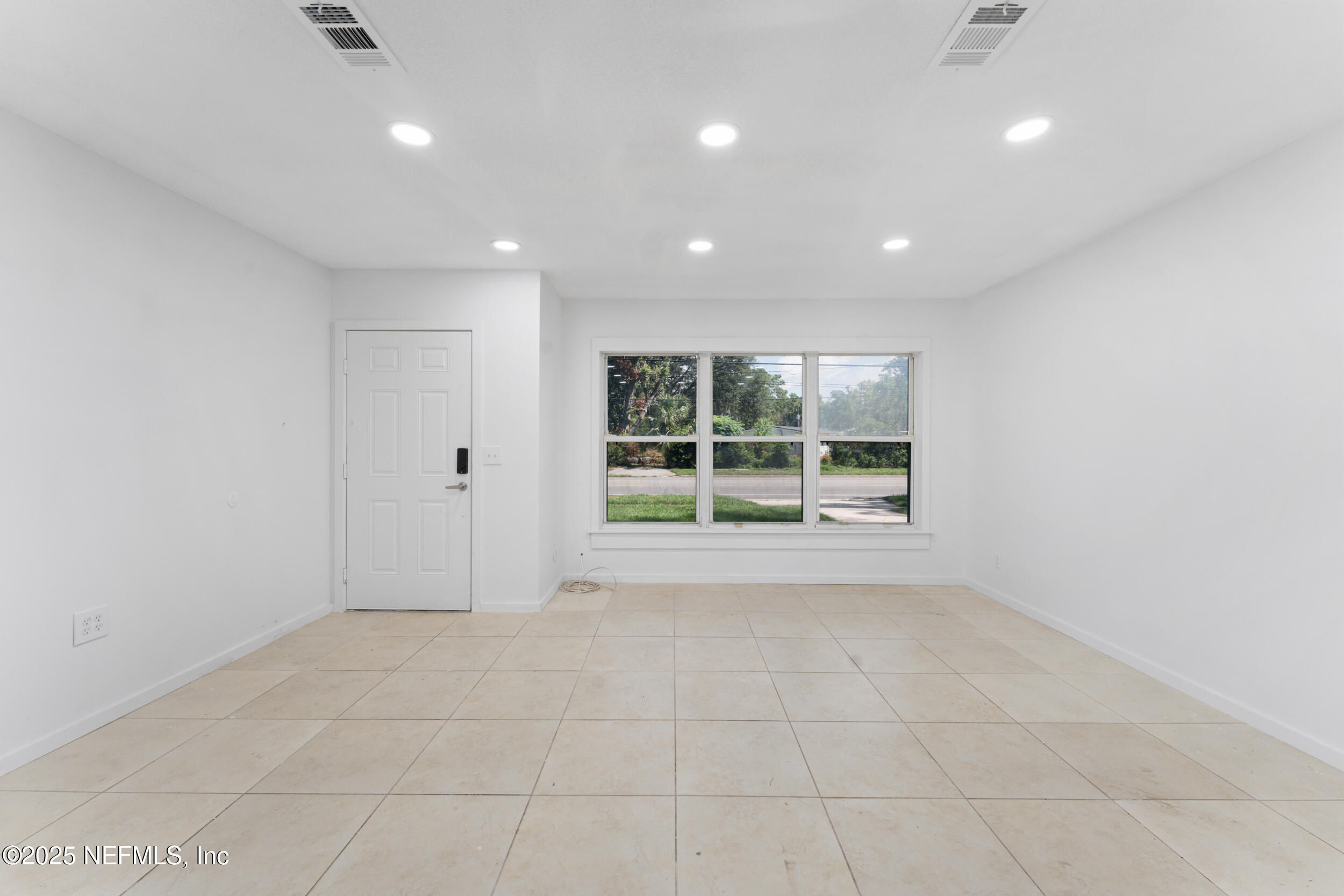 2626 Leonid Road Jacksonville, FL 32218 - Photo 6 of 40 2626 LEONID Road,