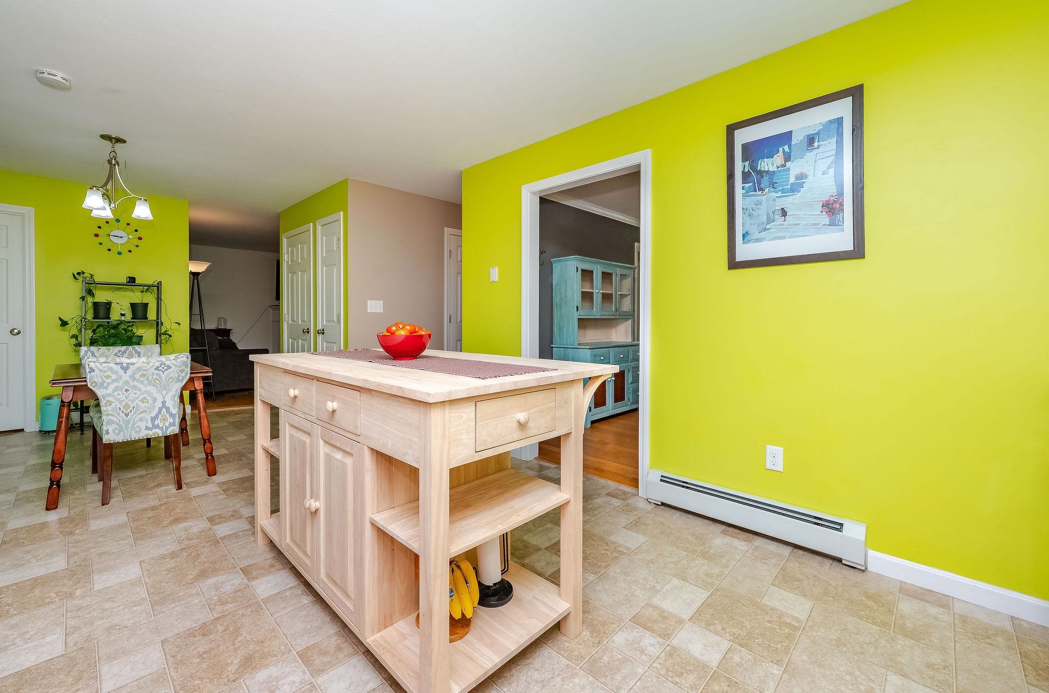 14 Hynes Court Rochester, NH 03839 - Photo 13 of 55