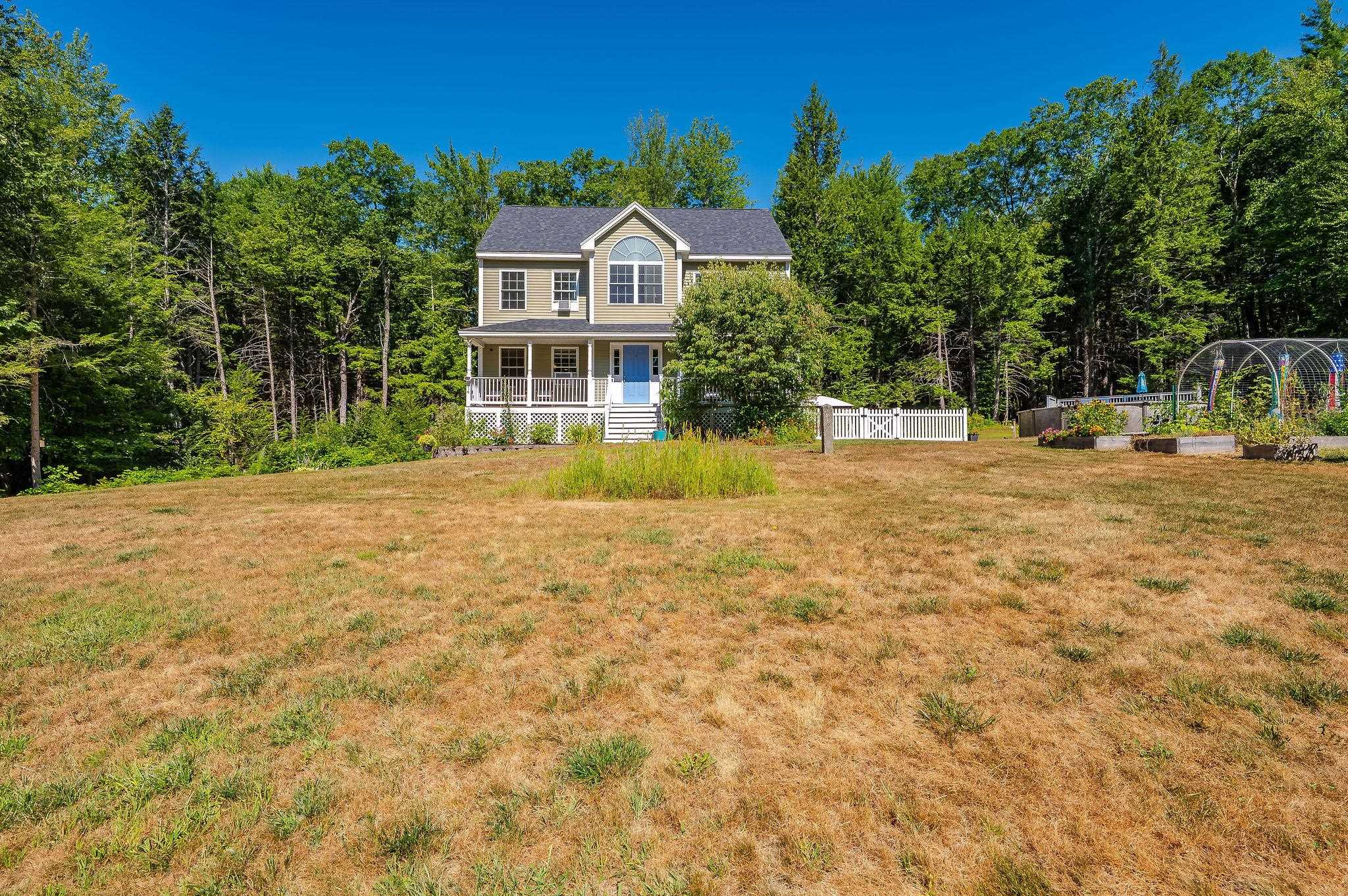 14 Hynes Court Rochester, NH 03839 - Photo 3 of 55