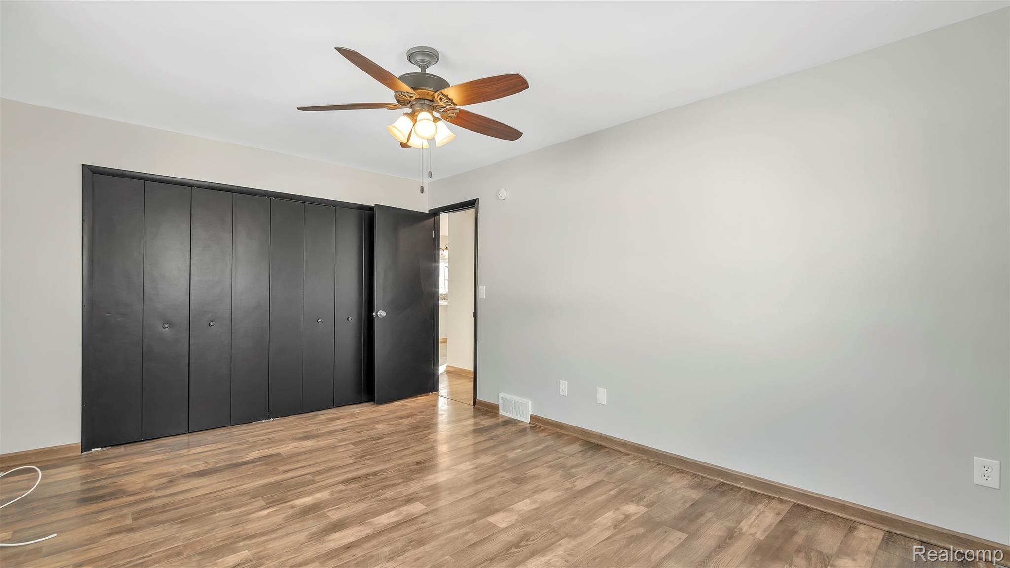 11270 East Coldwater Road Davison, MI 48423 - Photo 23 of 43 -MI-48423-windowstill-24.jpg