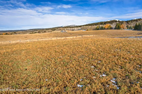 $950,000 | 125 Yellow Rose Drive, Alta, WY 83414