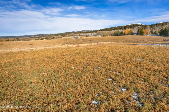 $950,000 | 125 Yellow Rose Drive, Alta, WY 83414