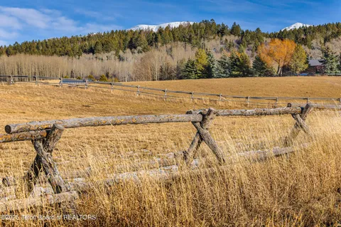 $950,000 | 125 Yellow Rose Drive, Alta, WY 83414