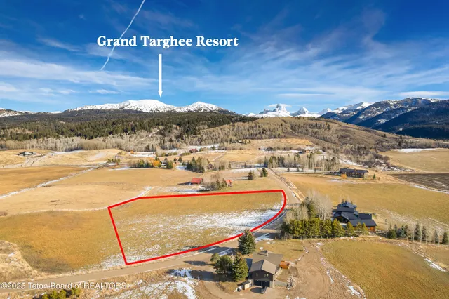 $950,000 | 125 Yellow Rose Drive, Alta, WY 83414