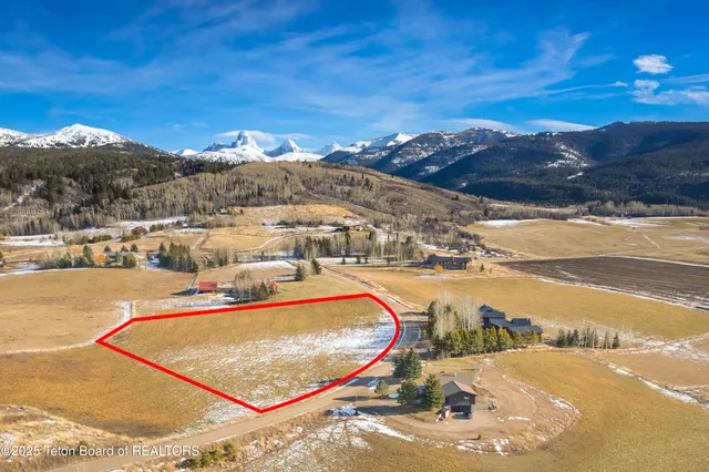 $950,000 | 125 Yellow Rose Drive, Alta, WY 83414