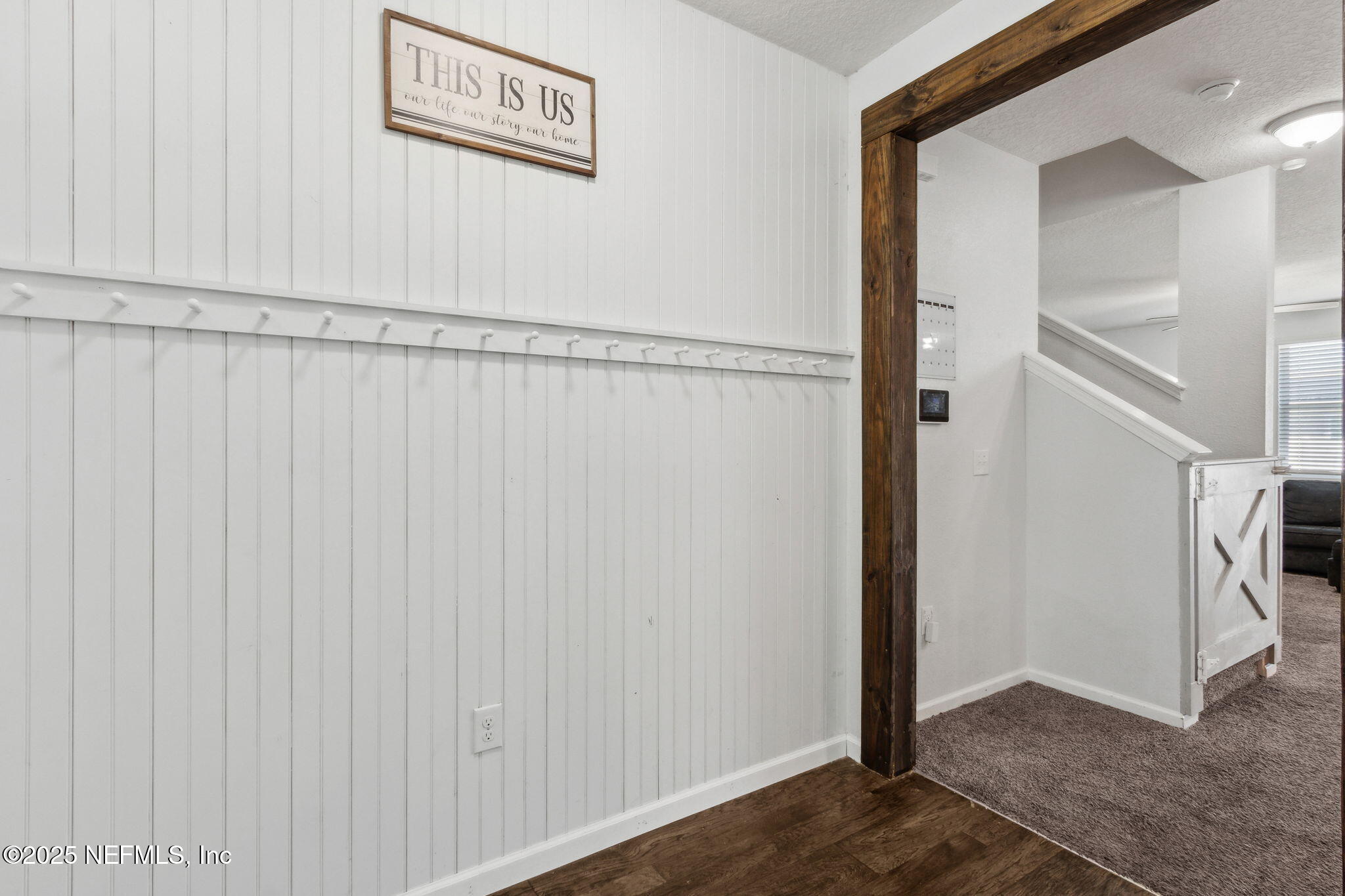 2487 Beachview Drive Jacksonville, FL 32218 - Photo 8 of 39 a view of a hallway