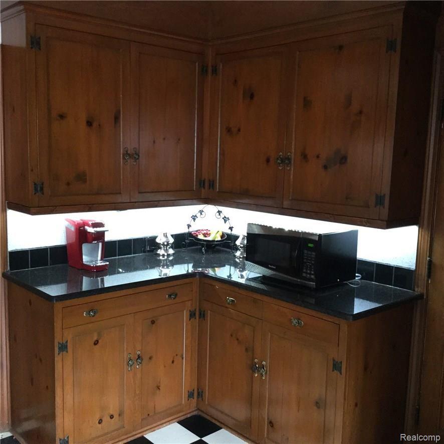 3297 Sherbourne Road Detroit, MI 48221 - Photo 27 of 37 kitchen3 sherbourne.jpg