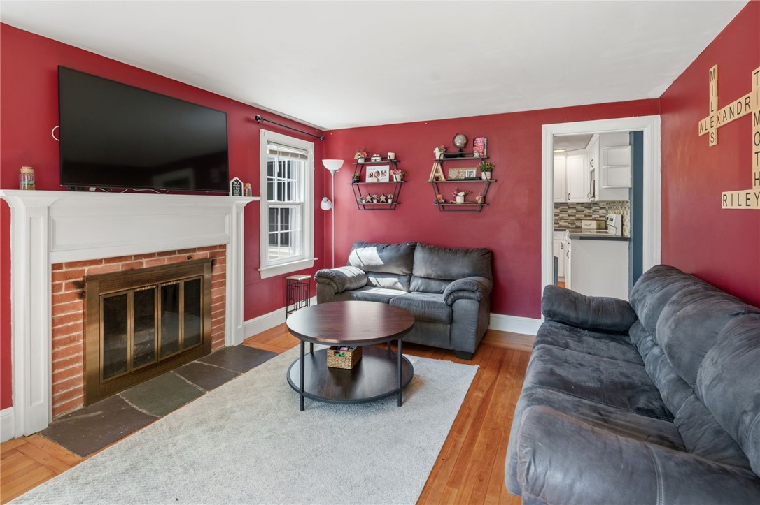 97 Delwood Road Warwick, RI 02889 - Photo 6 of 35 Gallery Image 6