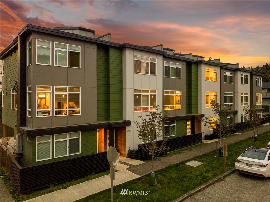 3907 Southwest Hudson Street Seattle, WA 98136 - Photo 1 of 24 Gallery Image 1