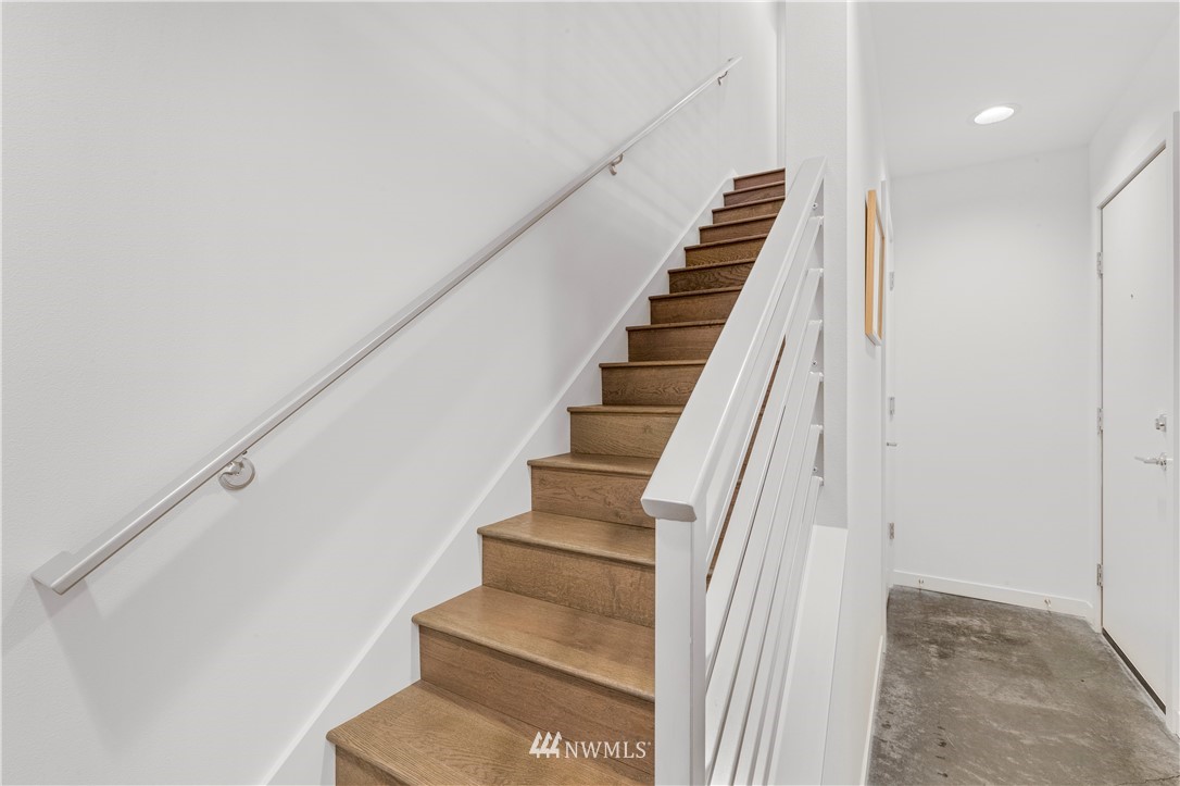3907 Southwest Hudson Street Seattle, WA 98136 - Photo 7 of 24 Gallery Image 7