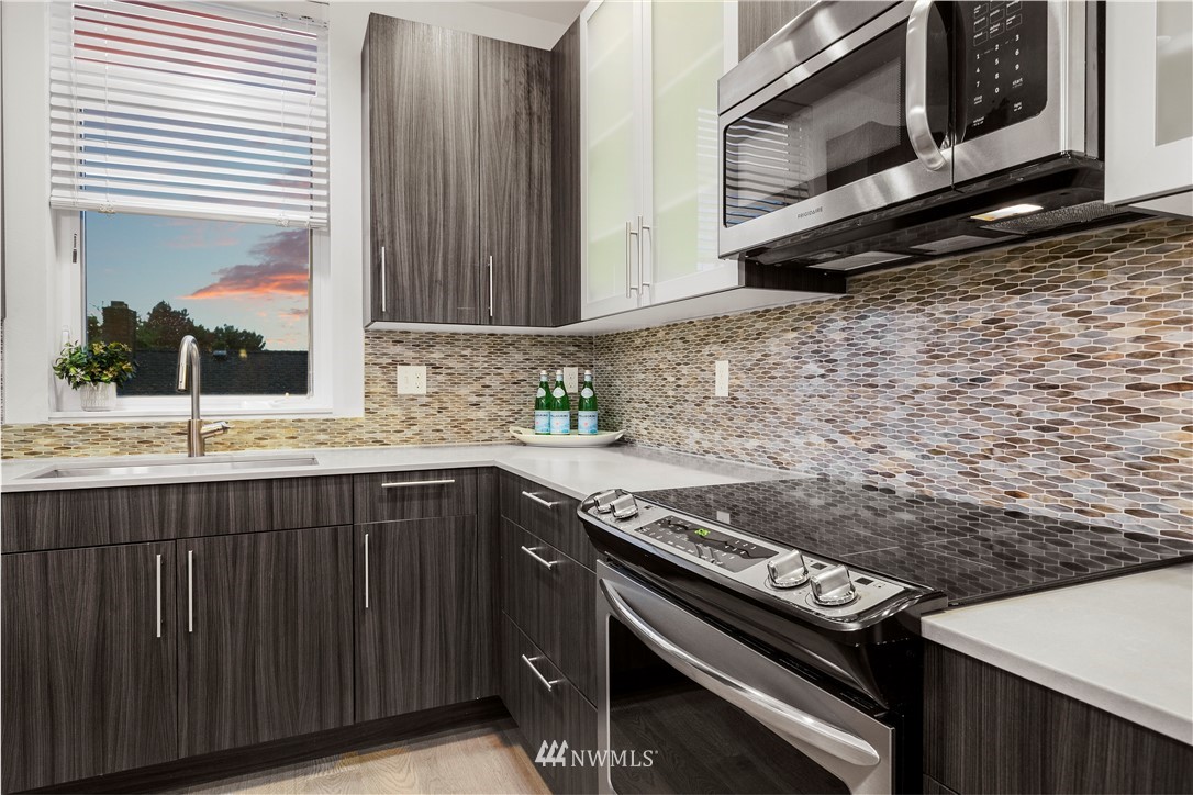 3907 Southwest Hudson Street Seattle, WA 98136 - Photo 10 of 24 Gallery Image 10