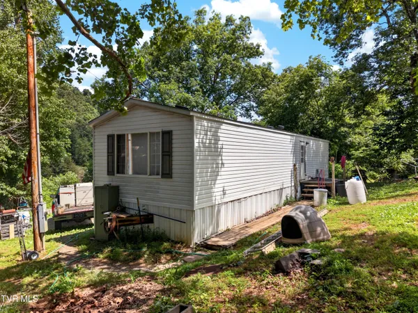 $149,900 | 2087 Bullen Valley Road, Thorn Hill, TN 37881
