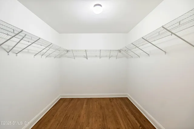 $7,100 | 221 Weaver Street, Unit 19C, Greenwich, CT 06831