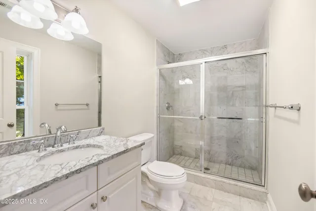 $7,100 | 221 Weaver Street, Unit 19C, Greenwich, CT 06831