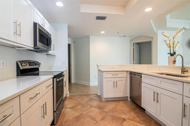 $325,000 | 2743 First Street, Unit 406, Fort Myers, FL 33916