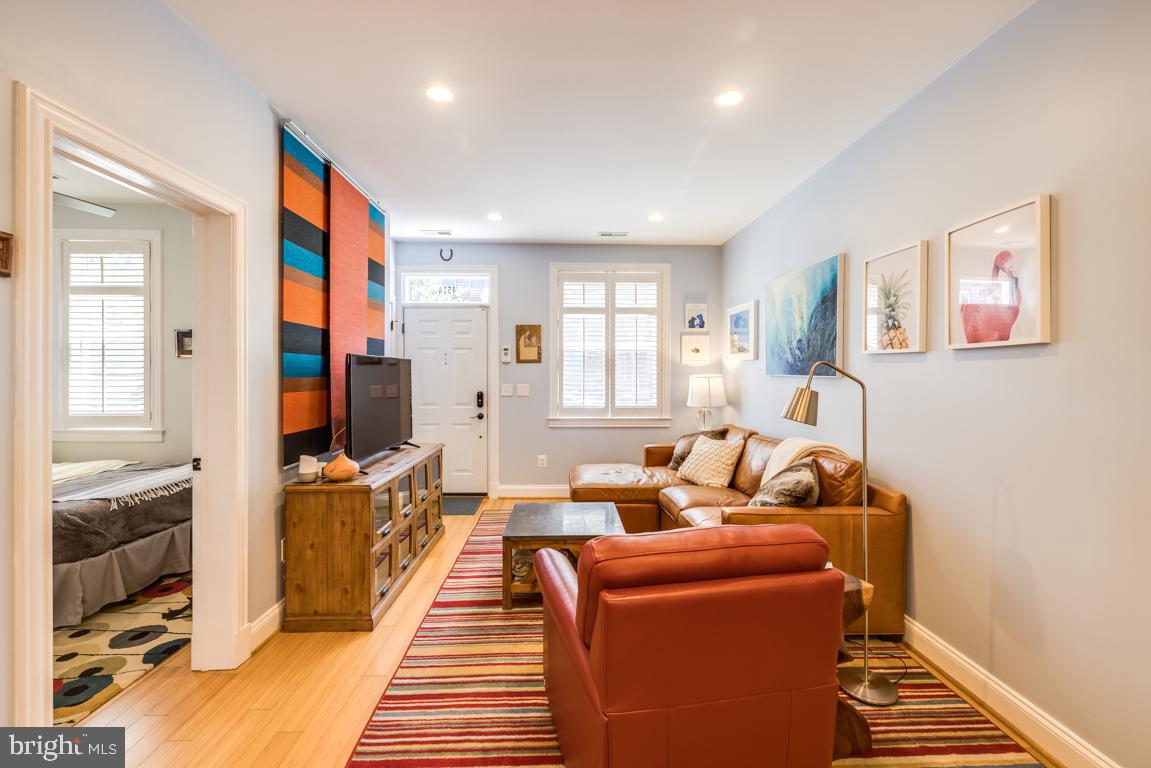 451 Ridge Street Northwest, Unit A Washington, DC 20001 - Photo 2 of 28
