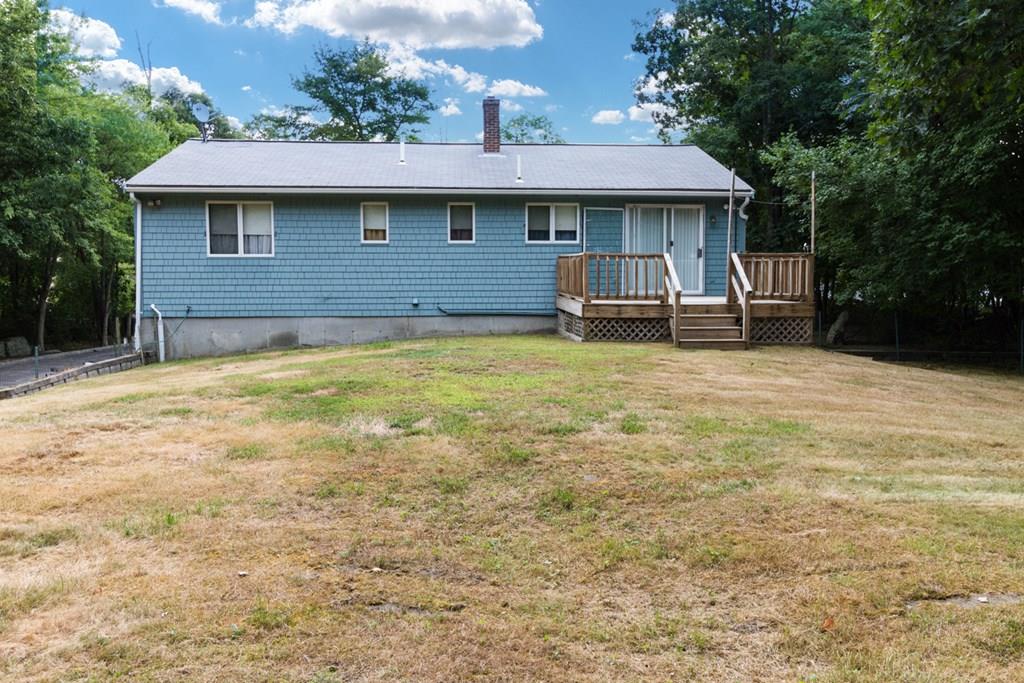 3 Oaklawn Road Freetown, MA 02702 - Photo 4 of 32 Gallery Image 4