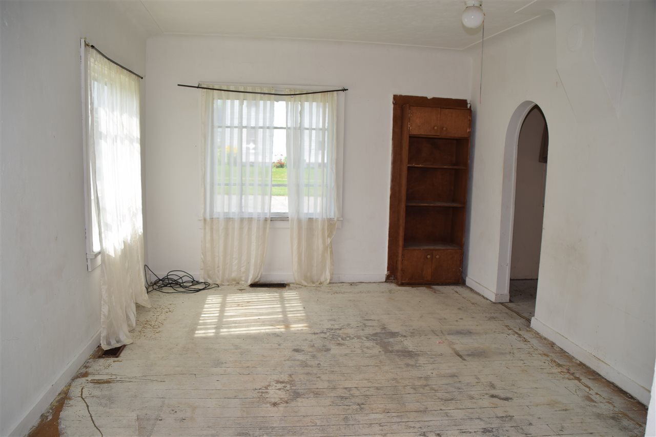 352 Depot Street Butler, IN 46721 - Photo 11 of 20