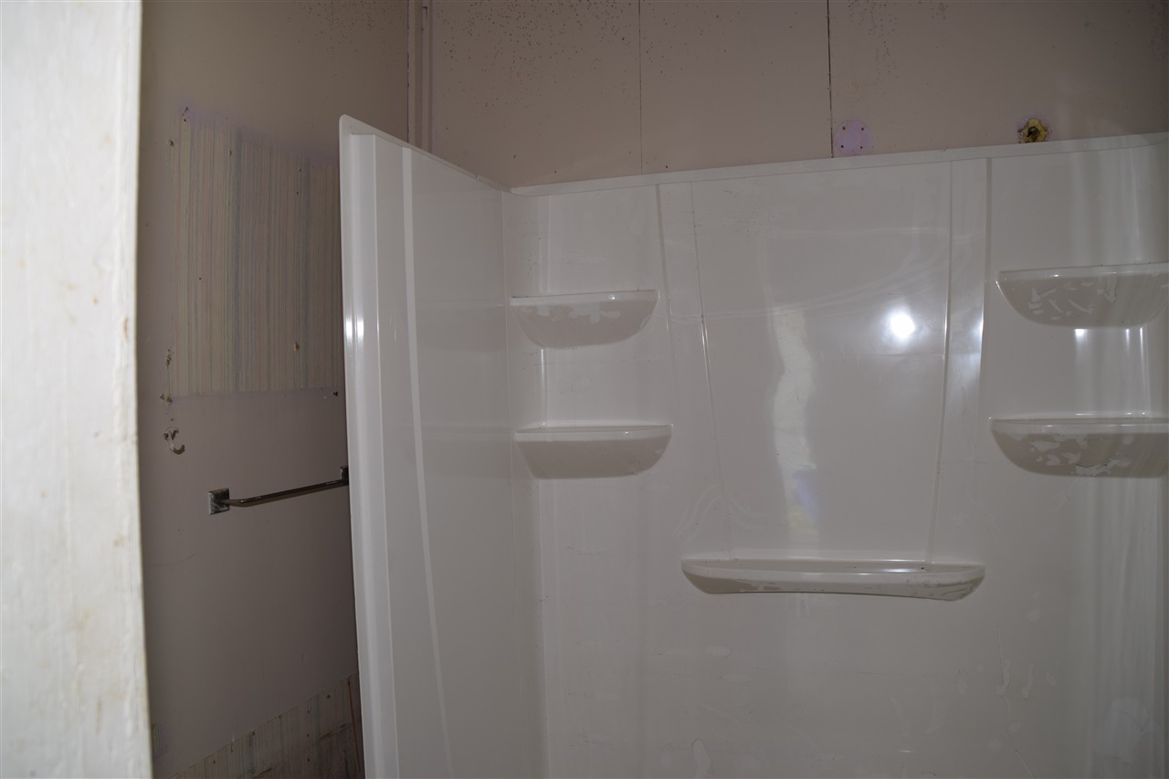 352 Depot Street Butler, IN 46721 - Photo 8 of 20