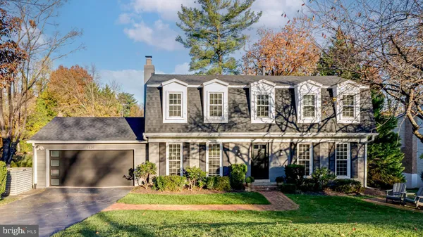 front view of house with a yard