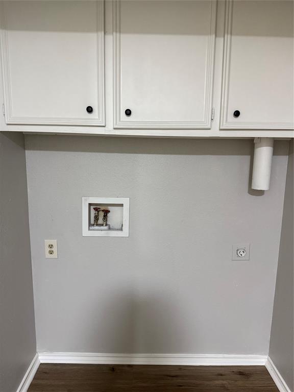 304 East Hickory Street, Unit B Kaufman, TX 75142 - Photo 11 of 14 a view of an empty room