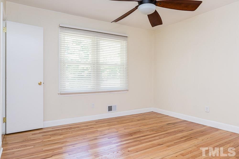 1318 Kent Road Raleigh, NC 27606 - Photo 16 of 28