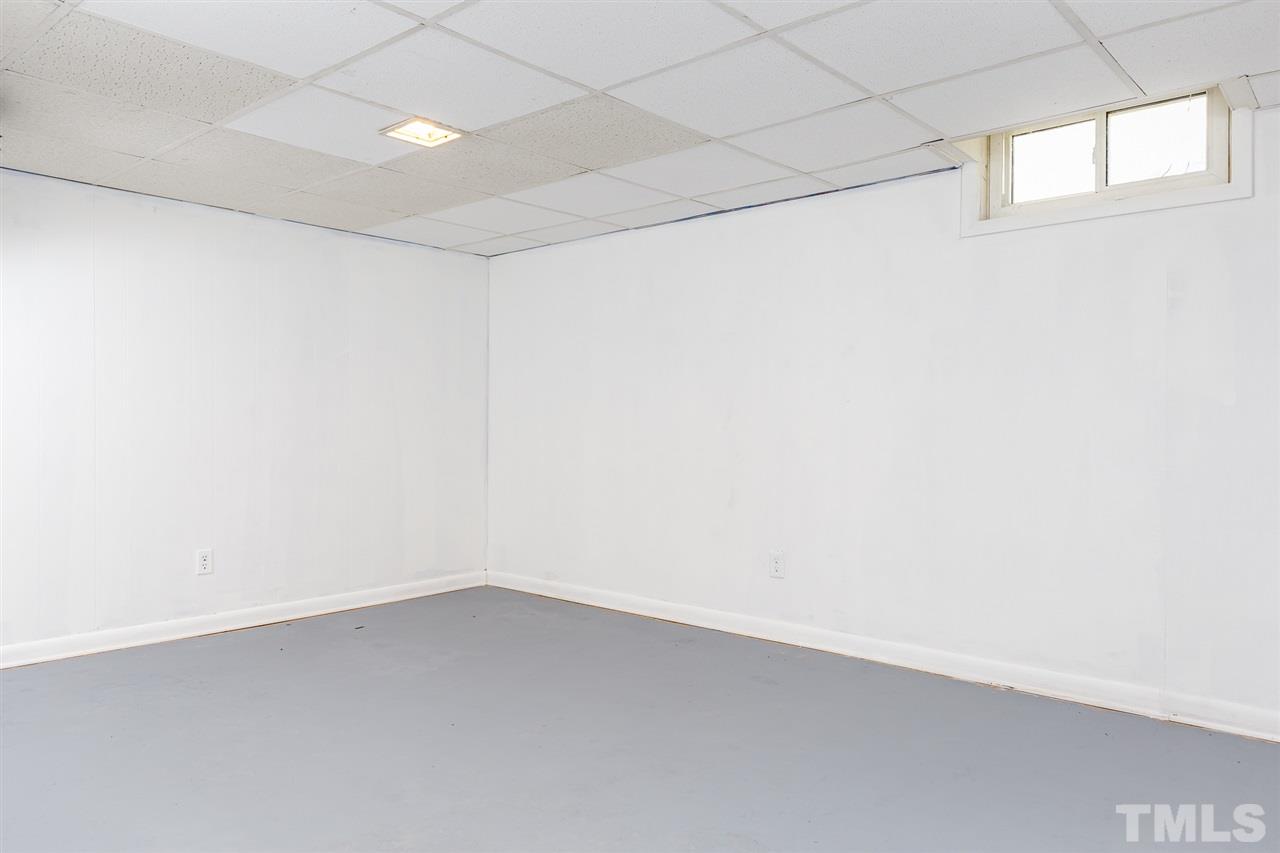 1318 Kent Road Raleigh, NC 27606 - Photo 20 of 28