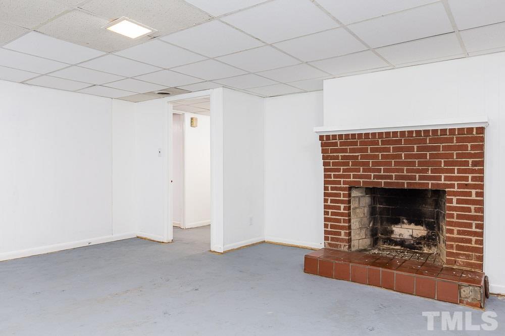 1318 Kent Road Raleigh, NC 27606 - Photo 23 of 28