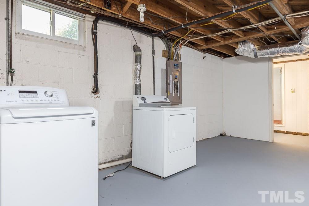 1318 Kent Road Raleigh, NC 27606 - Photo 25 of 28