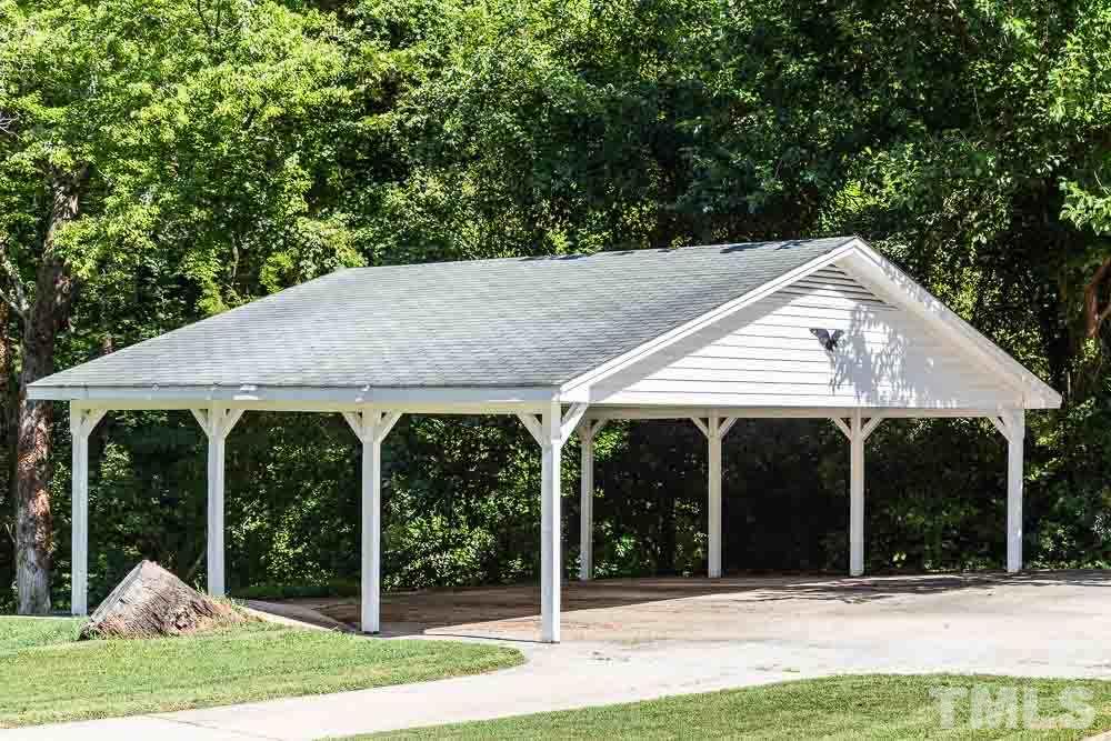 1318 Kent Road Raleigh, NC 27606 - Photo 4 of 28