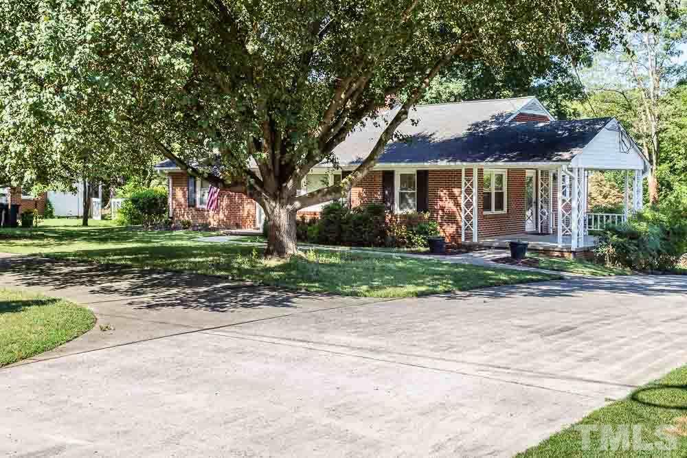 1318 Kent Road Raleigh, NC 27606 - Photo 7 of 28
