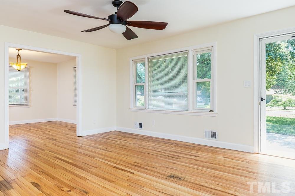 1318 Kent Road Raleigh, NC 27606 - Photo 9 of 28